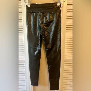 Faux Leather Pull-on Skinny Stretch Leggings/ Pants - Black - Size Large